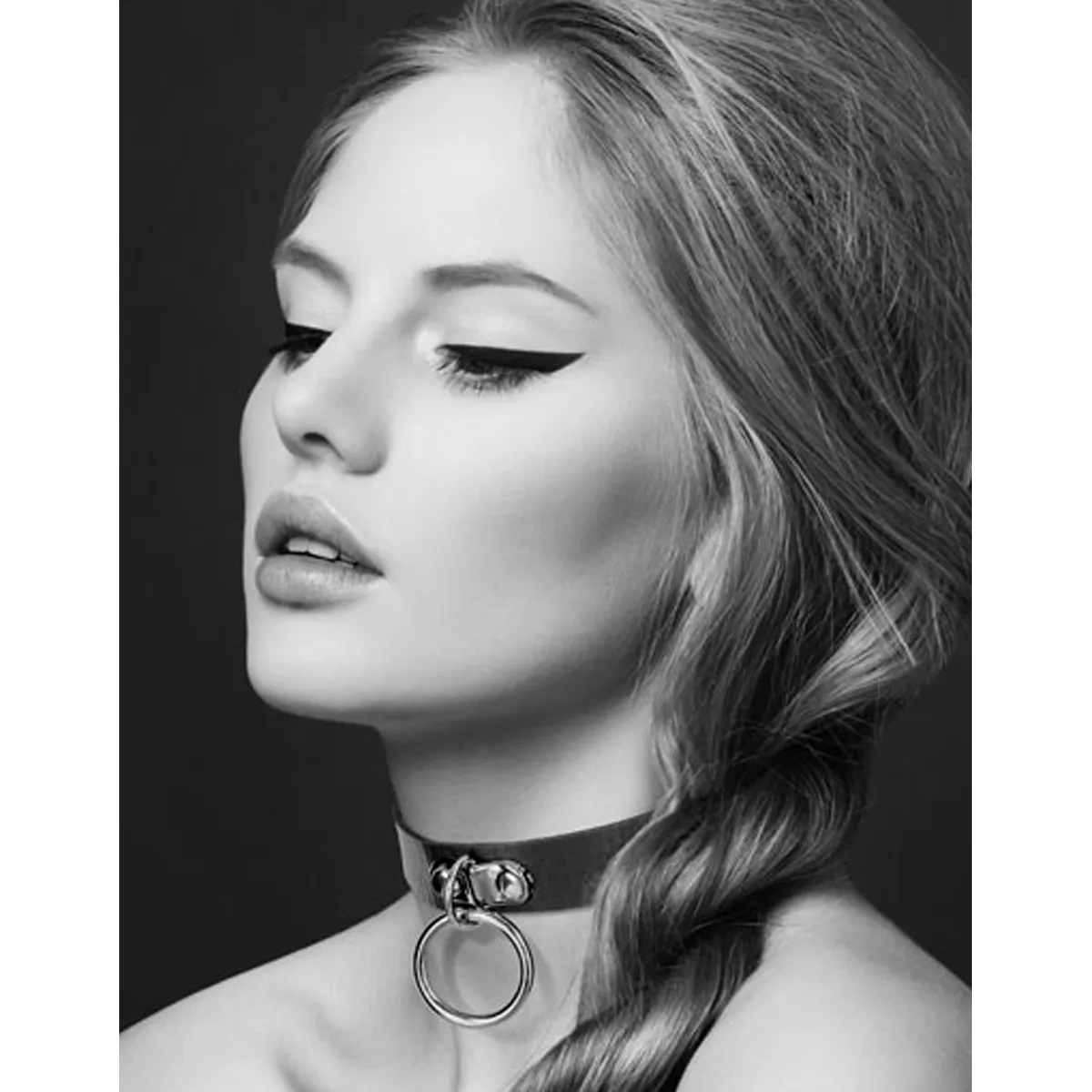 Schwarzes Lederhalsband SM mit silbernem Metallring für Leine – CC6060010010