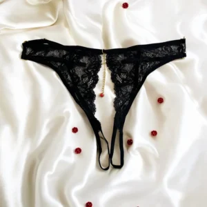 Schwarze Schnur mit Schmuck in zufälliger Farbe und goldener Kette – PA05MBLK