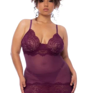 Bordeauxfarbenes Nachthemd aus Spitze in Übergröße mit passendem String – MAL7554XWINE